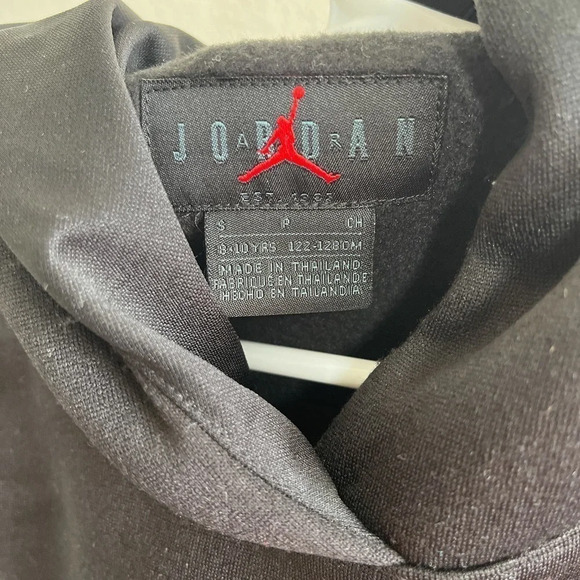 New Jordan Girls Crop Jumpman Sustainable Black Pullover Hoodie Small 8-10 yrs - Picture 3 of 8